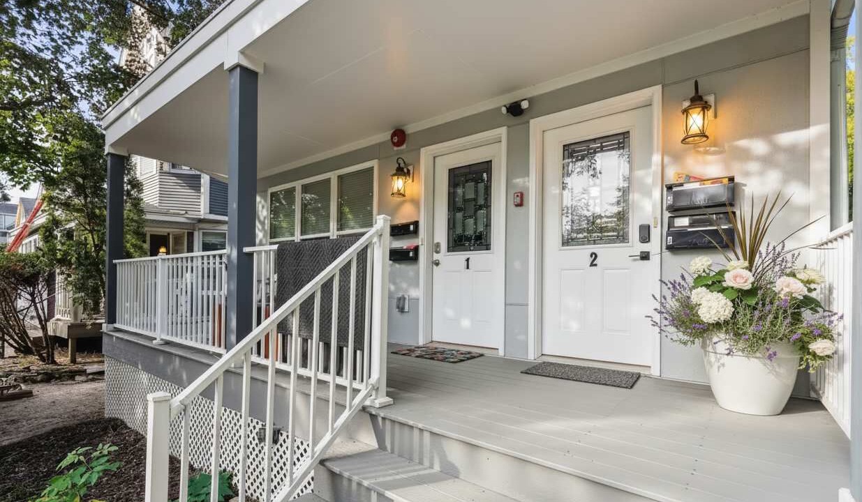 Photo of Outdoor in Lowry Hill East