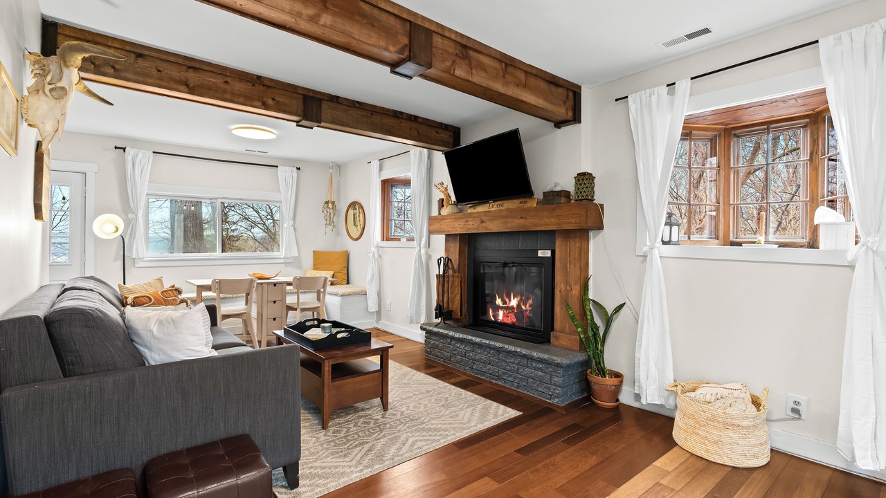 Photo of Livingroom in Allenton
