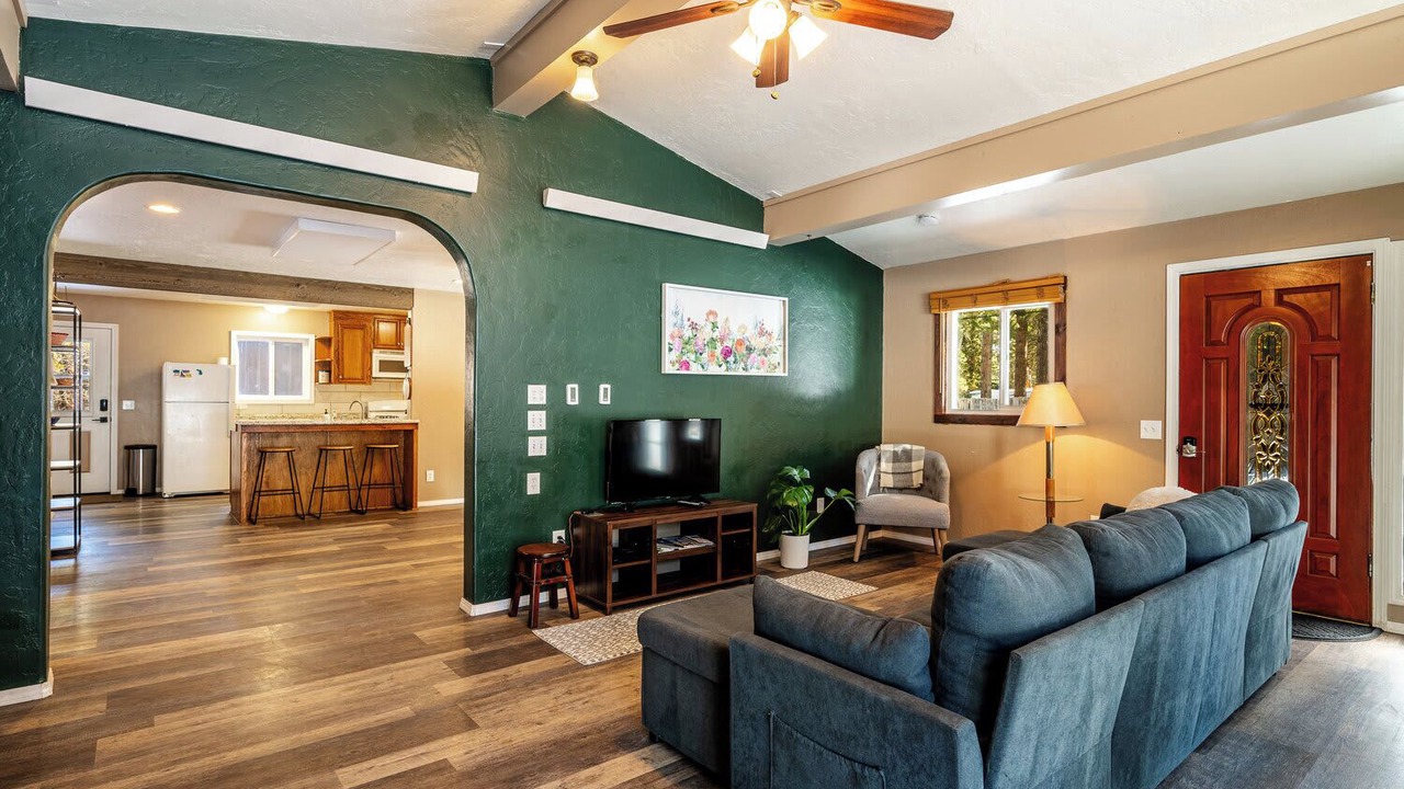 Photo of Livingroom in Saddlestring