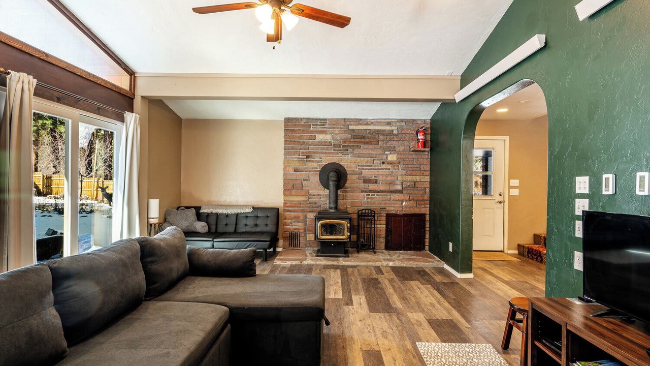 Photo of Livingroom in Saddlestring