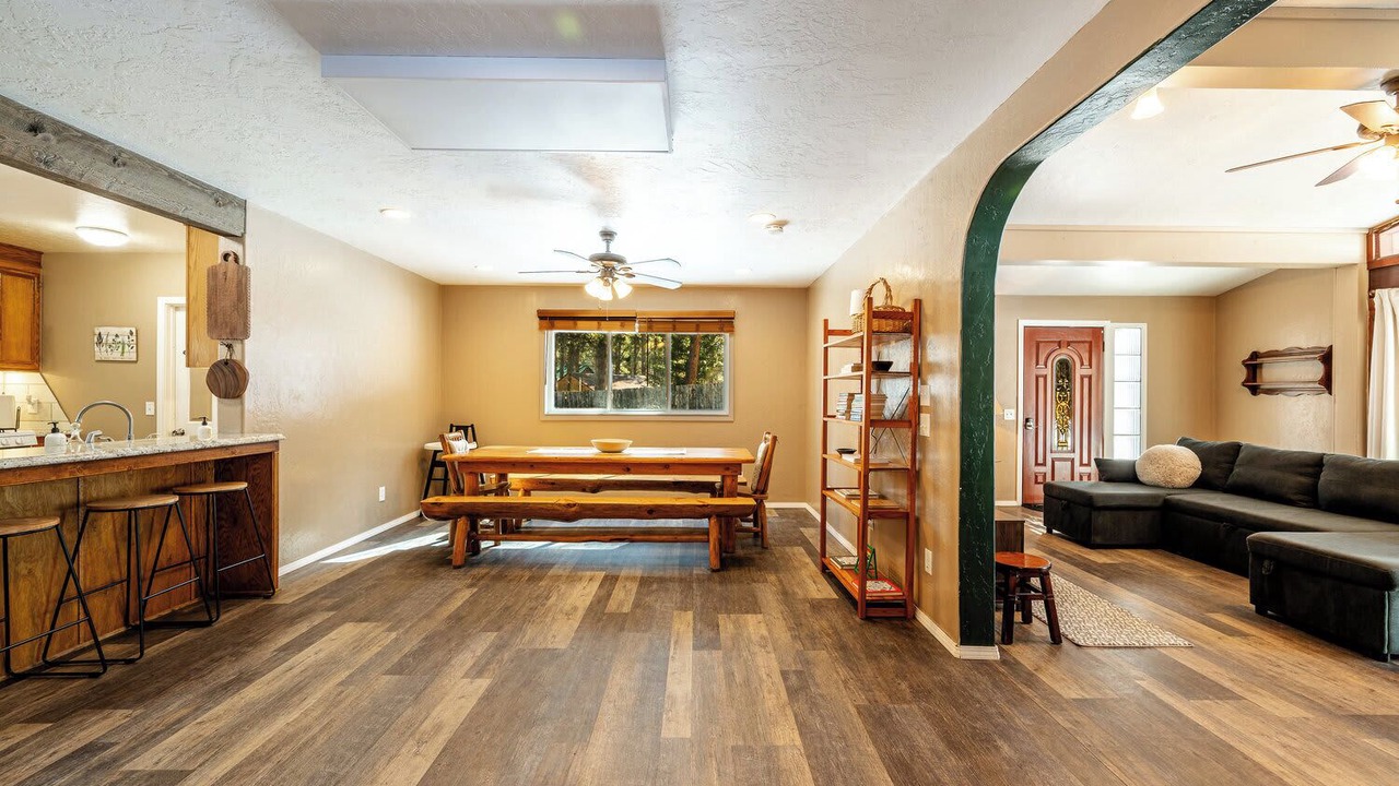 Photo of Livingroom in Saddlestring