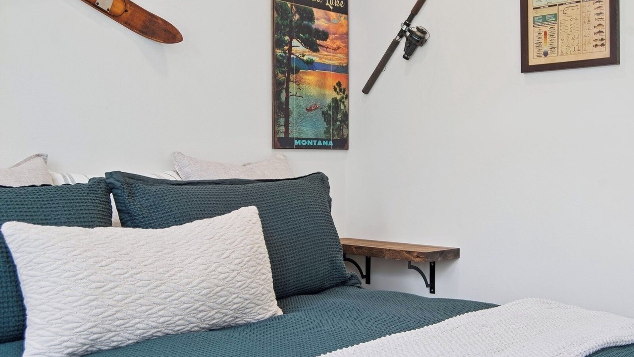 Photo of Bedroom in Lakeside