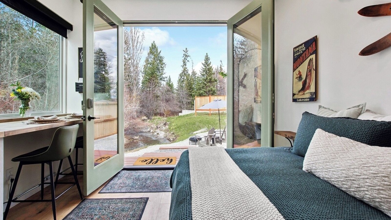 Photo of Bedroom in Lakeside