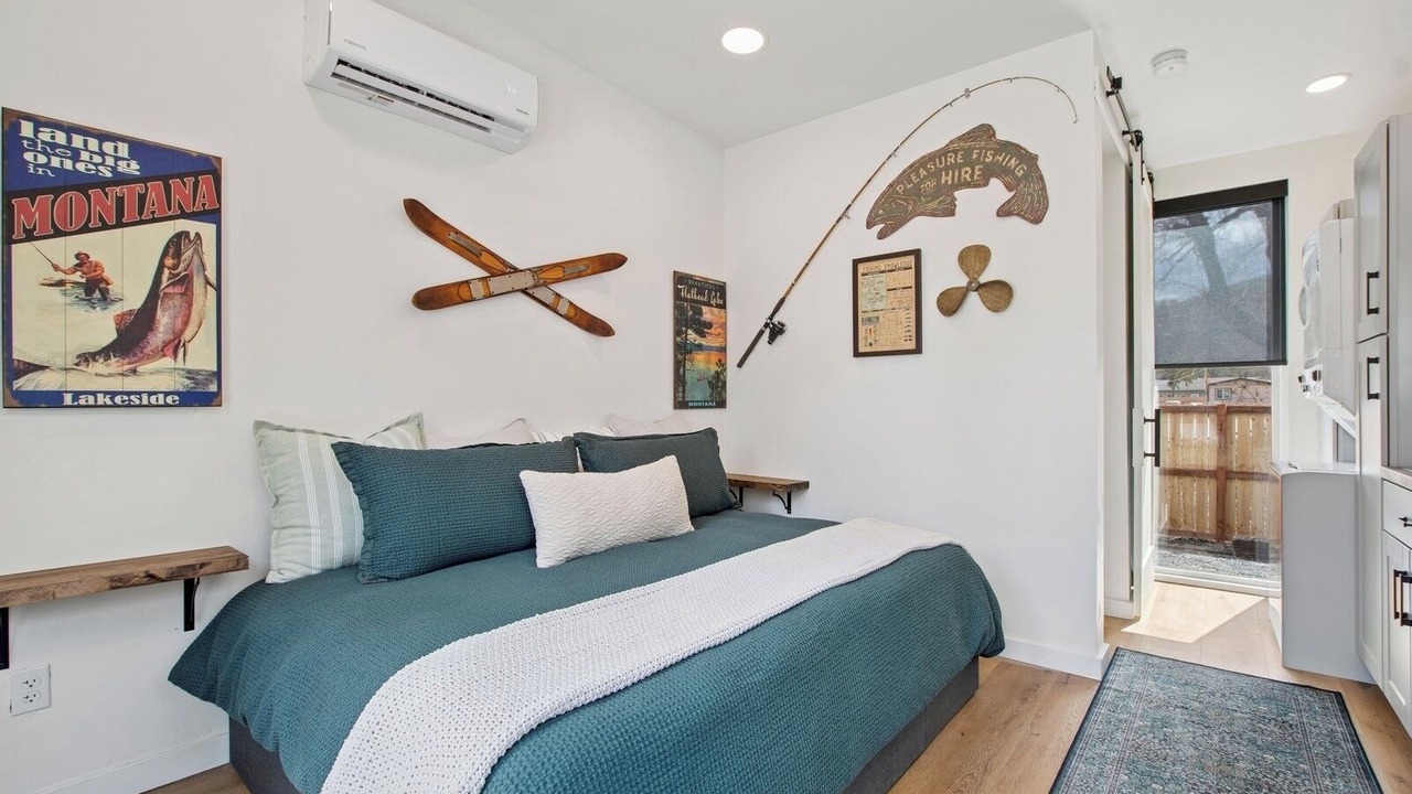 Photo of Bedroom in Lakeside
