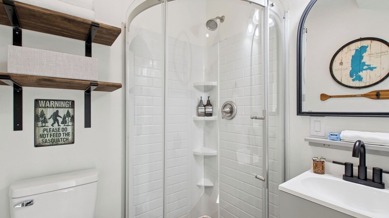 Photo of Bathroom in Lakeside