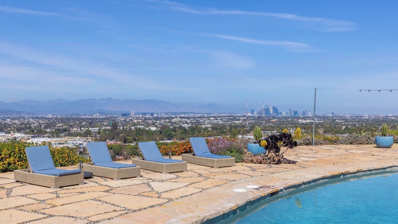 Photo of Outdoor in Baldwin Hills