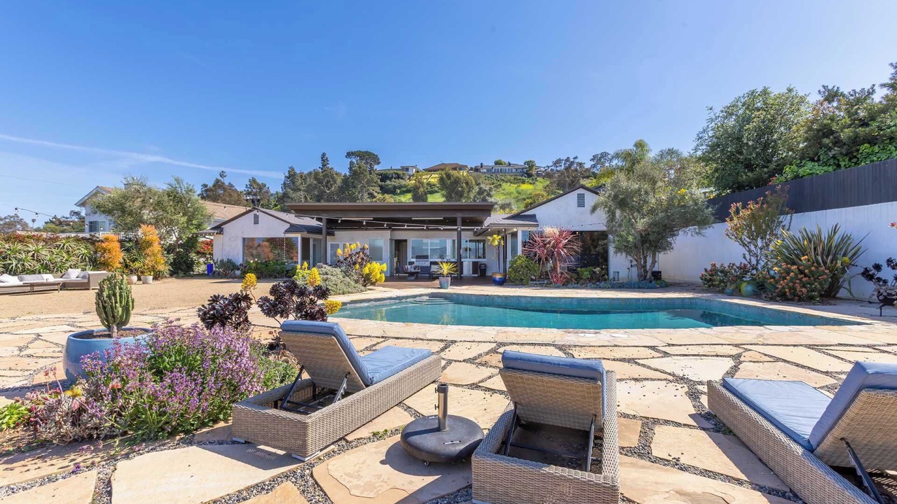 Photo of Outdoor in Baldwin Hills