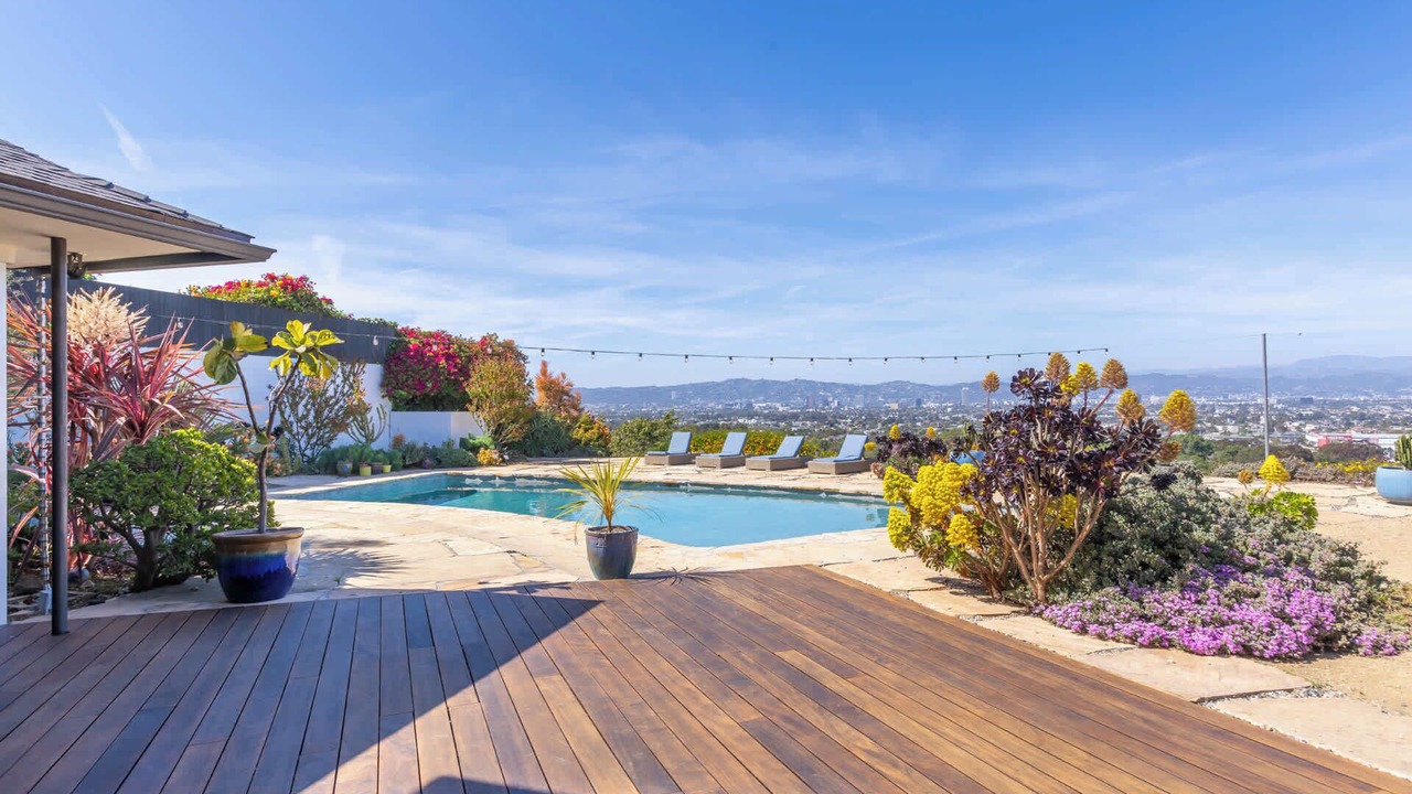 Photo of Outdoor in Baldwin Hills