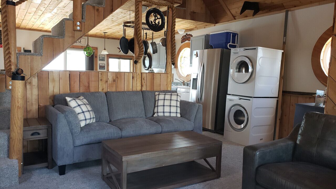 Photo of Livingroom in Bayview