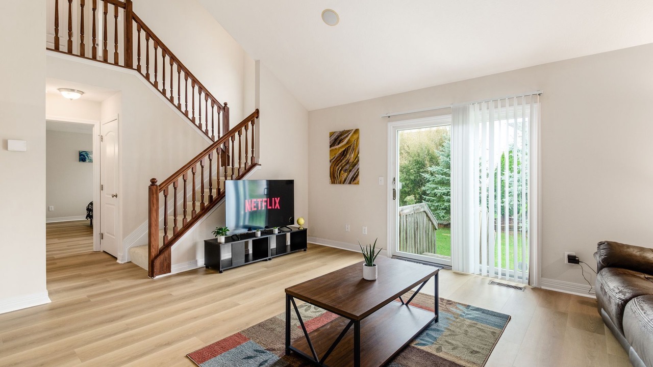 Photo of Livingroom in Lewis Center