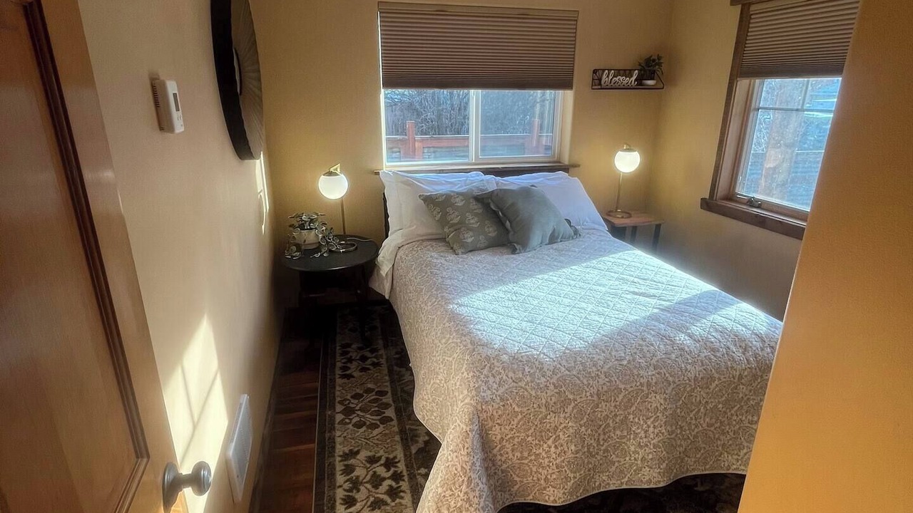 Photo of Bedroom in Riverfront