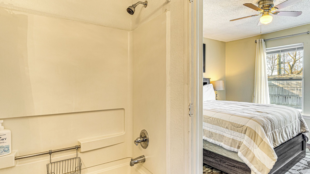 Photo of Bathroom in Pike