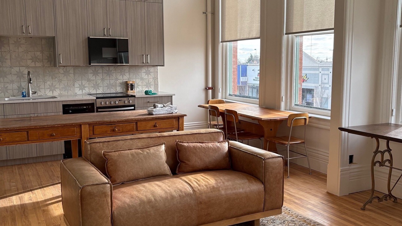 Photo of Livingroom in Brigham City