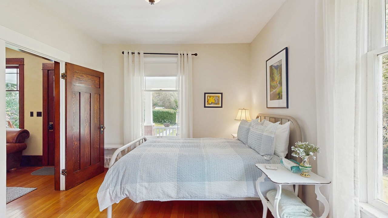 Photo of Bedroom in Bainbridge Island