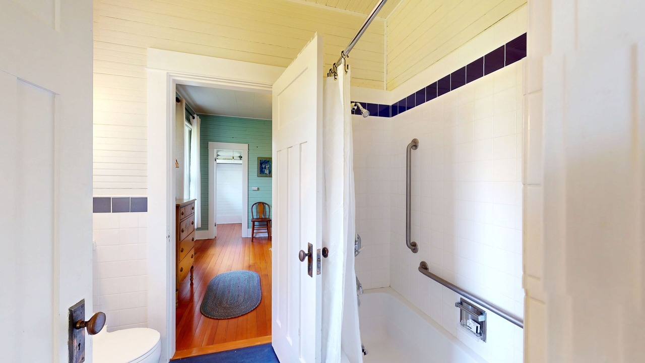 Photo of Bathroom in Bainbridge Island