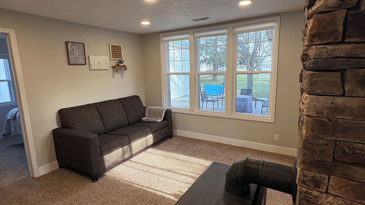 Photo of Livingroom in St. Anthony