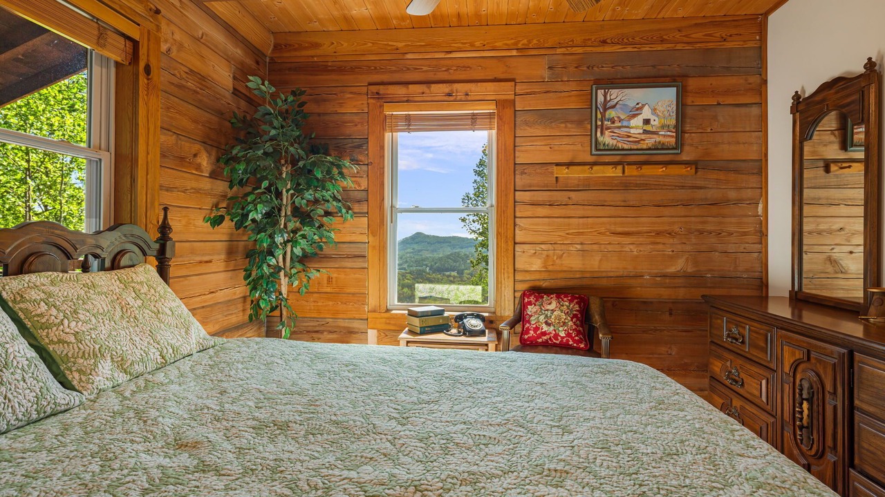 Photo of Bedroom in Bostic