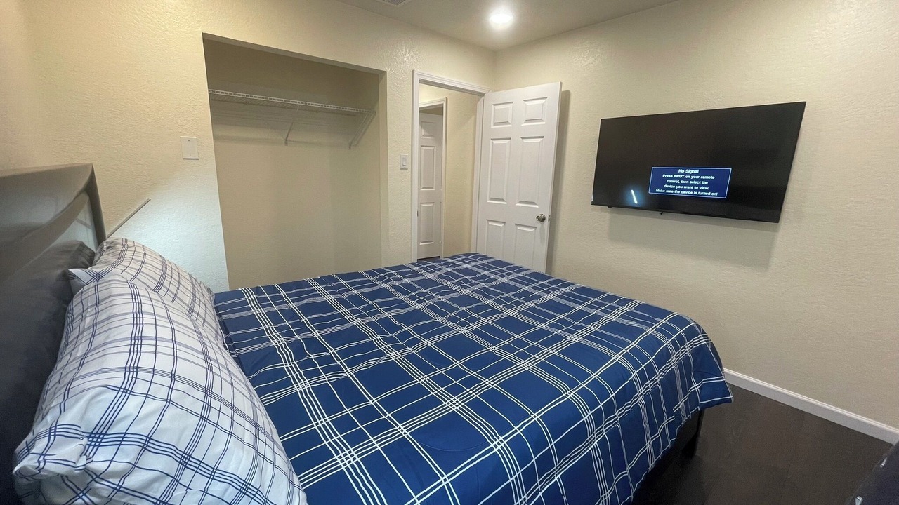 Photo of Bedroom in Medical Center District