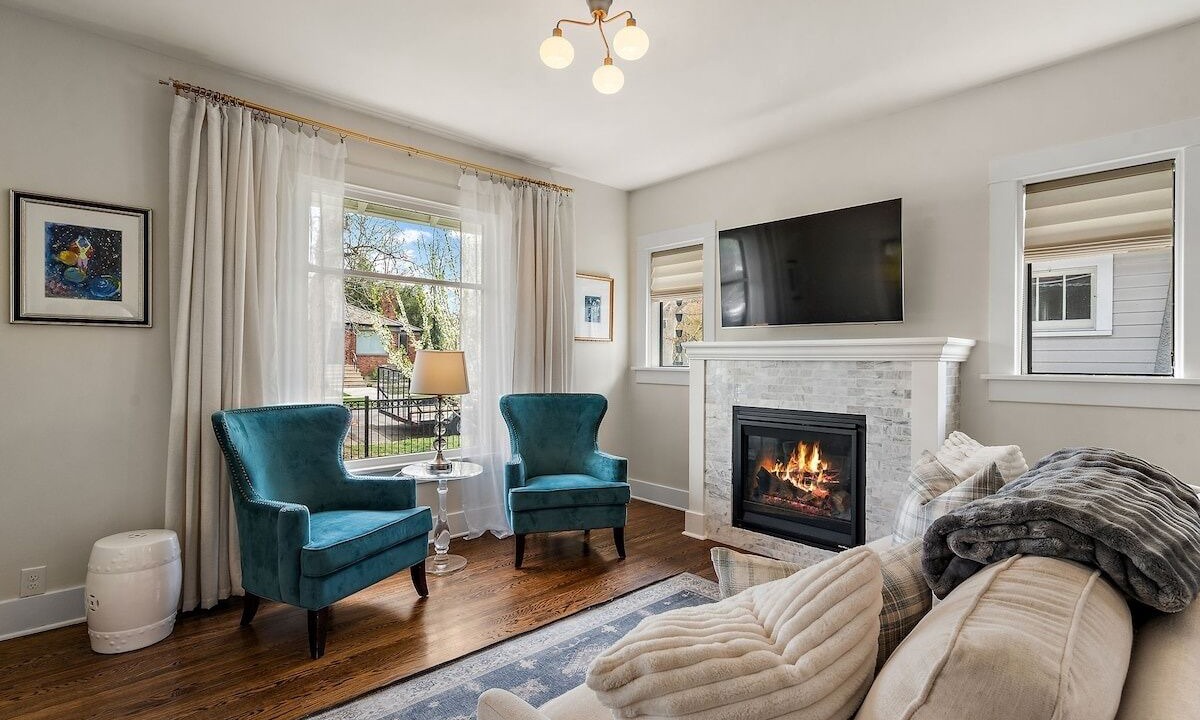 Photo of Livingroom in North End