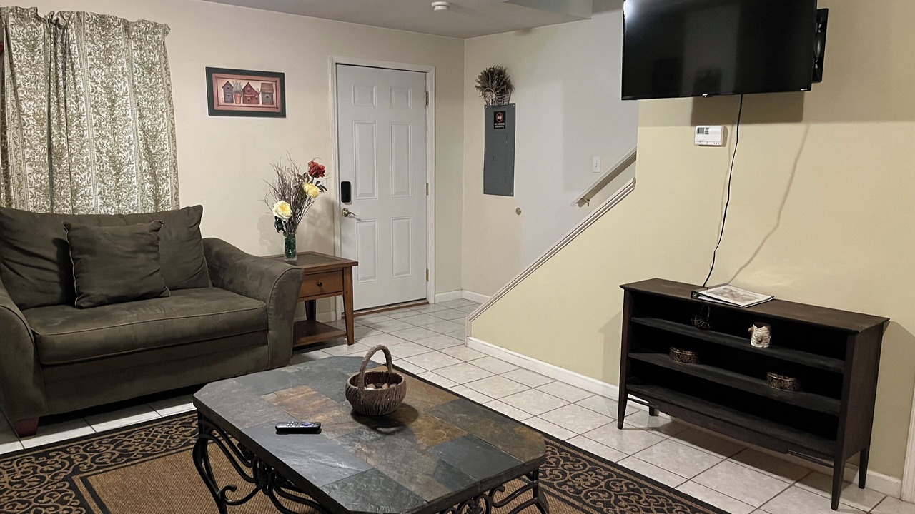Photo of Livingroom in Lorain