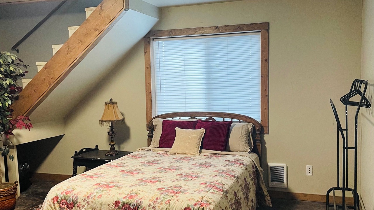 Photo of Bedroom in Eureka