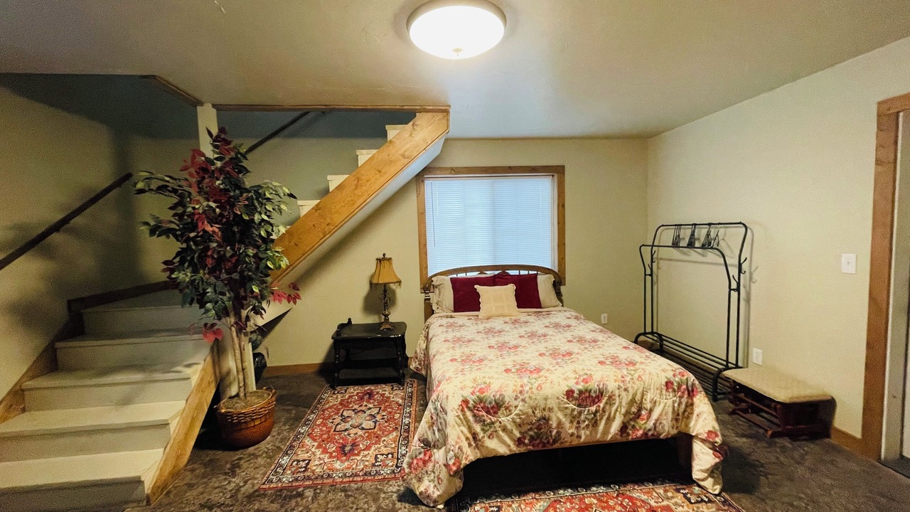 Photo of Bedroom in Eureka