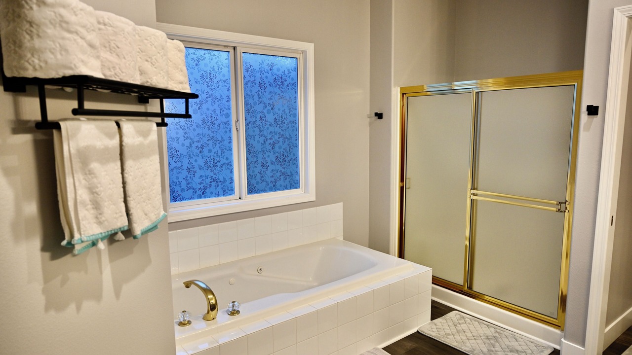 Photo of Bathroom in Happy Valley