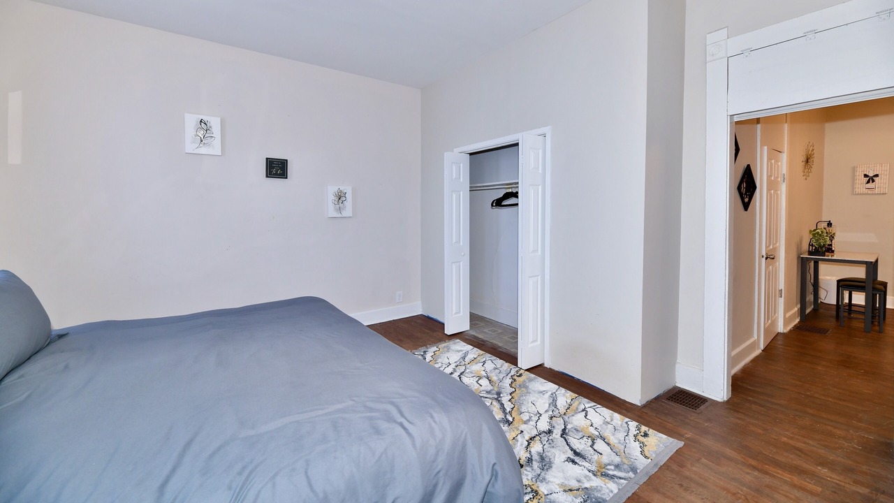 Photo of Bedroom in Babe Denny