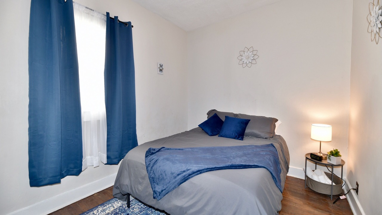 Photo of Bedroom in Babe Denny