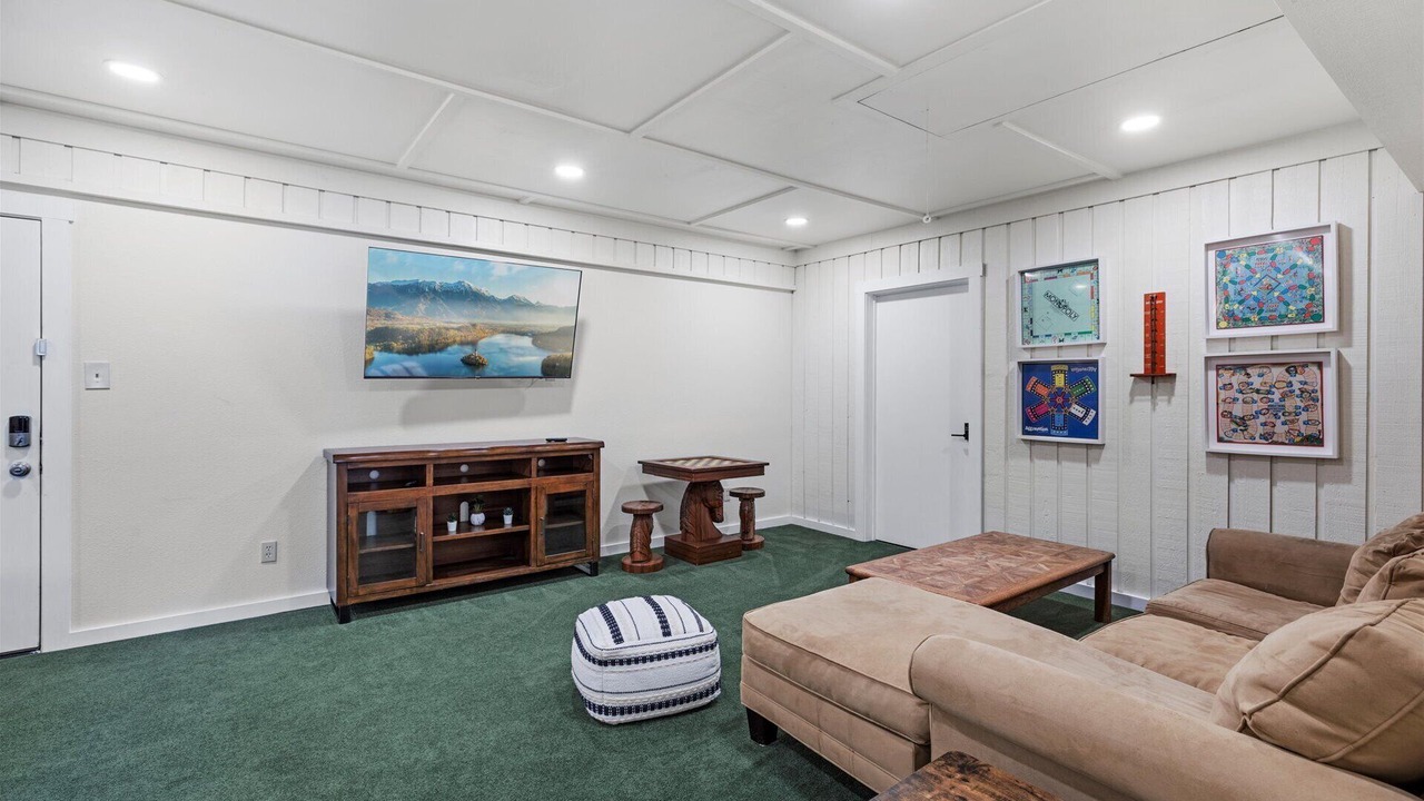 Photo of Livingroom in McQueeney