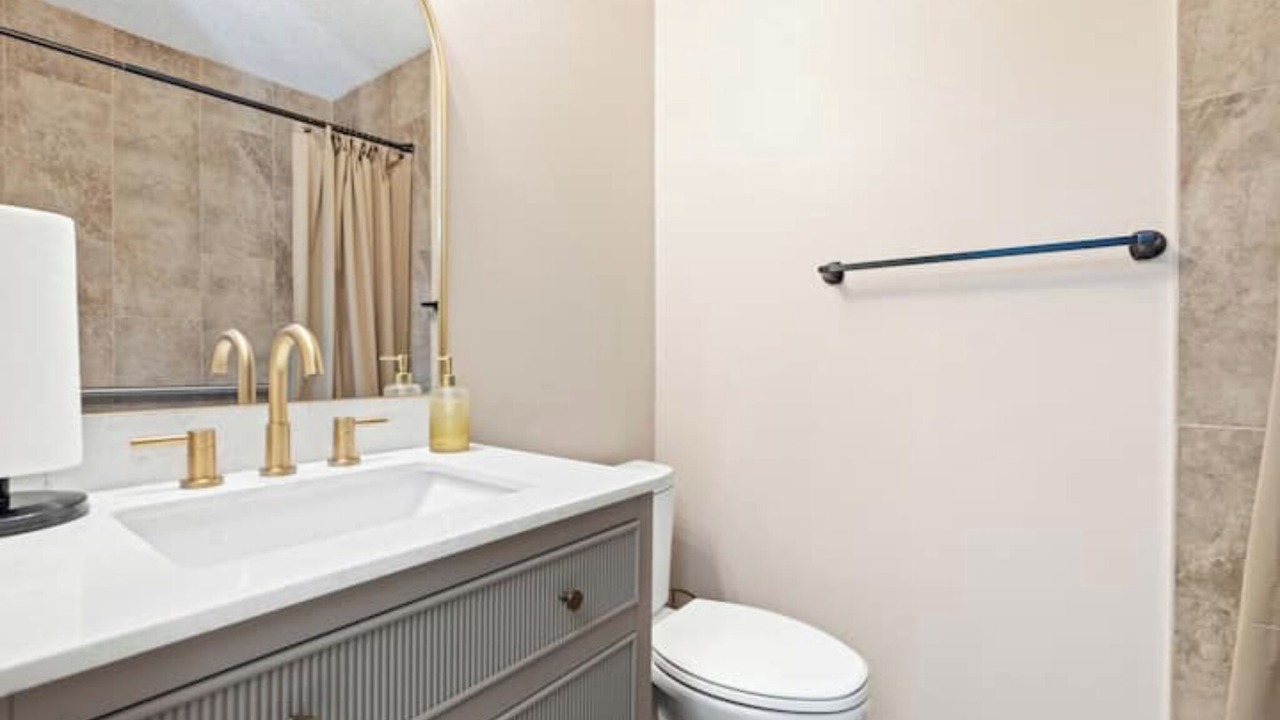 Photo of Bathroom in Driver