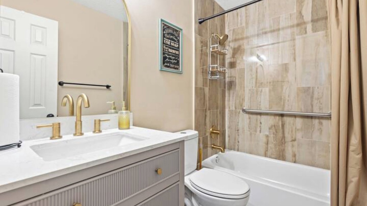 Photo of Bathroom in Driver