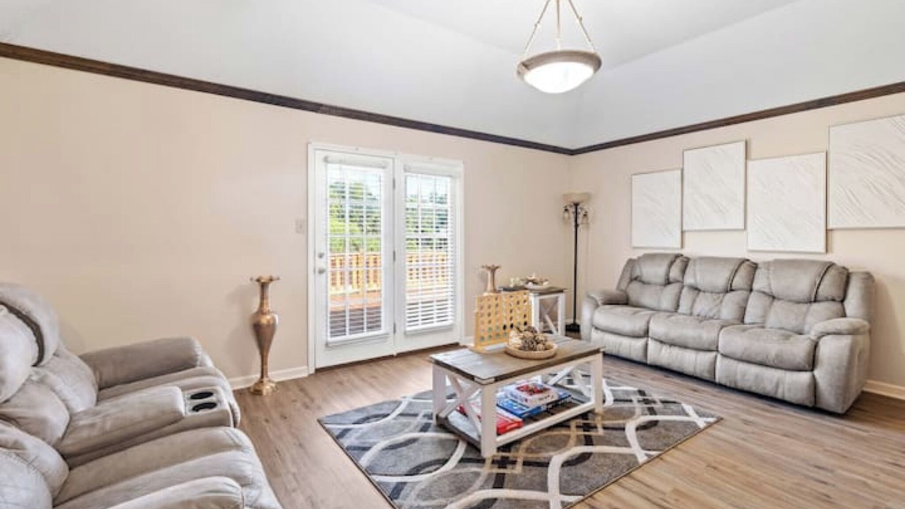 Photo of Livingroom in Driver