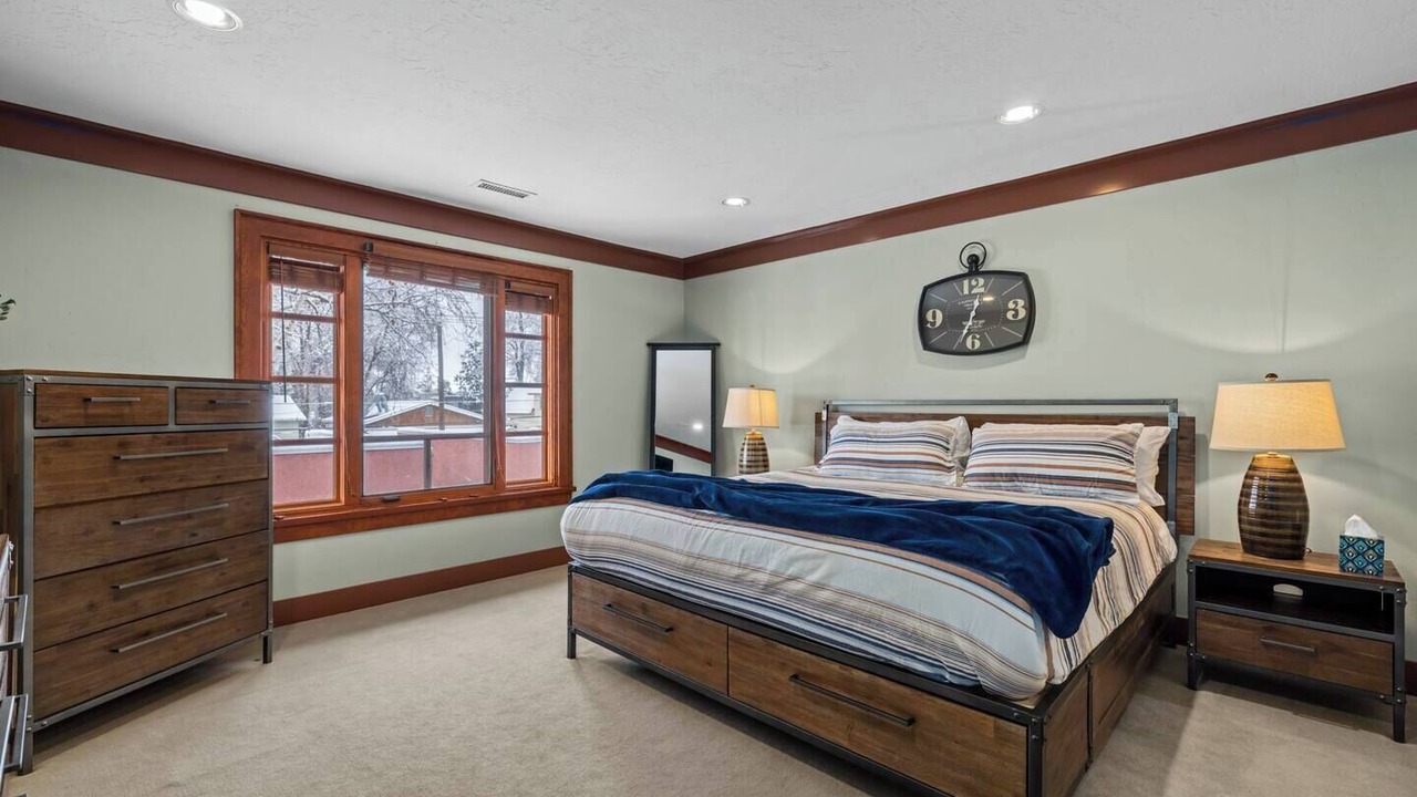 Photo of Bedroom in Sunset