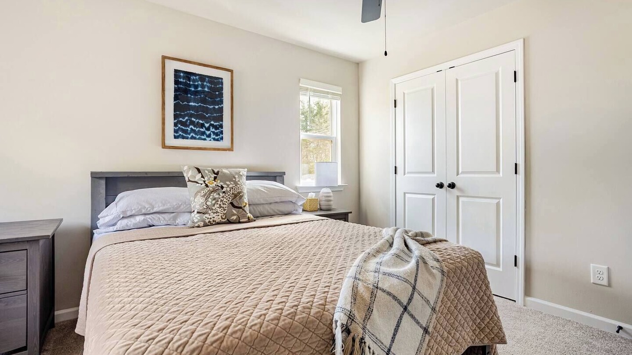 Photo of Bedroom in Huntersville