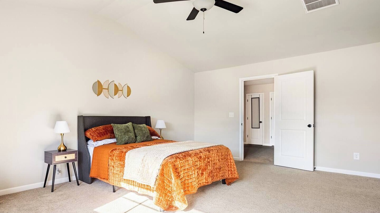 Photo of Bedroom in Huntersville