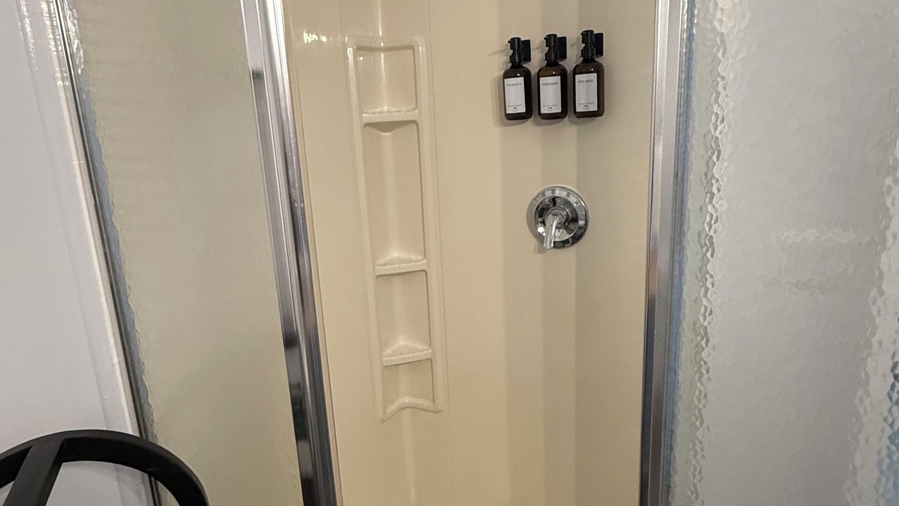 Photo of Bathroom in Oak Harbor