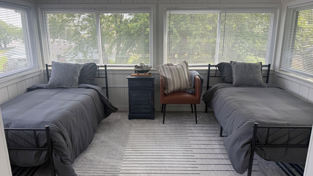 Photo of Bedroom in Oak Harbor