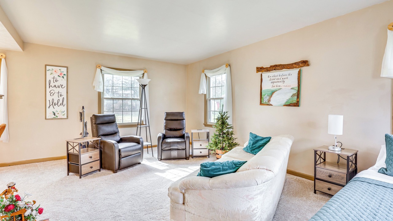 Photo of Bedroom in Salem