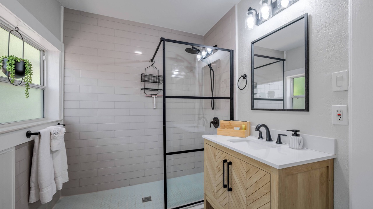 Photo of Bathroom in Lake Davis - Greenwood