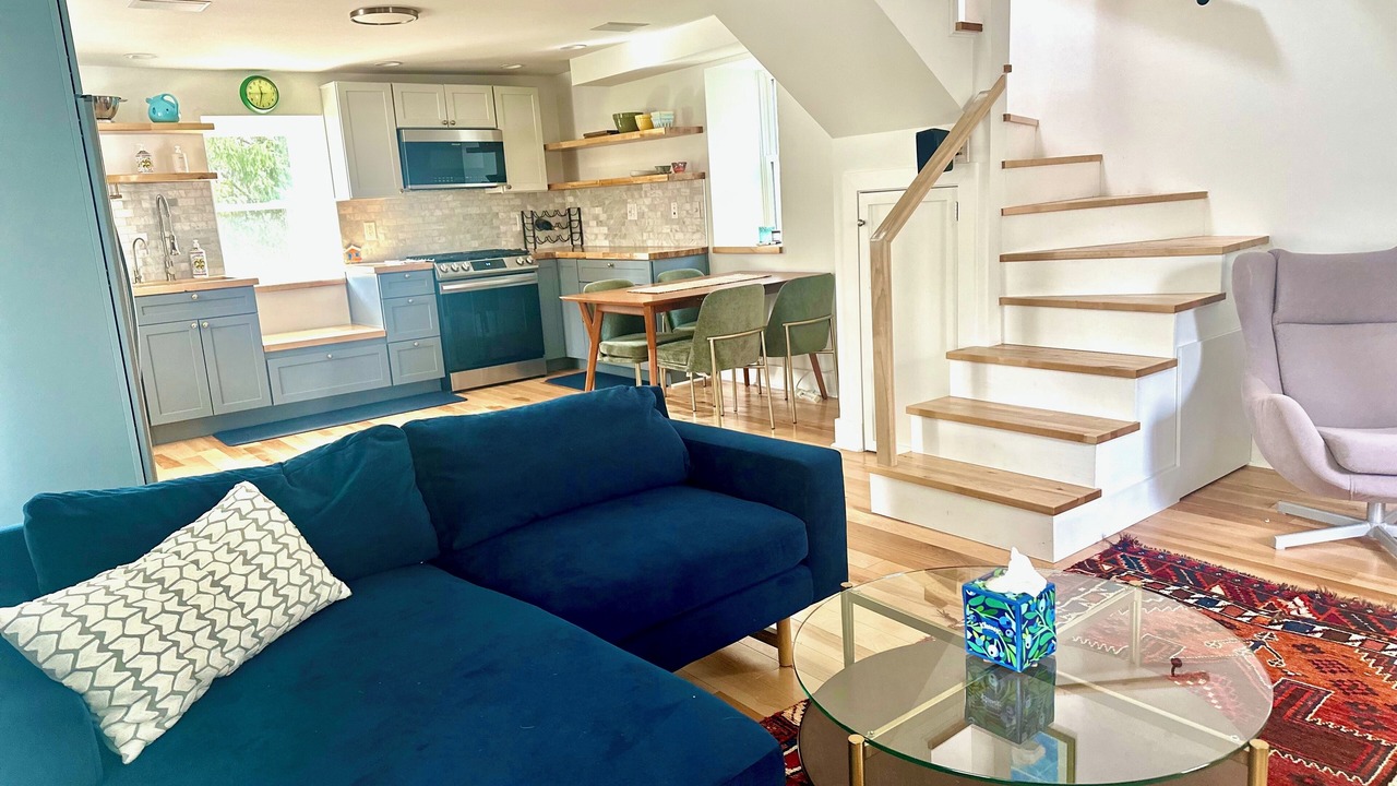 Photo of Livingroom in Northwest Philadelphia