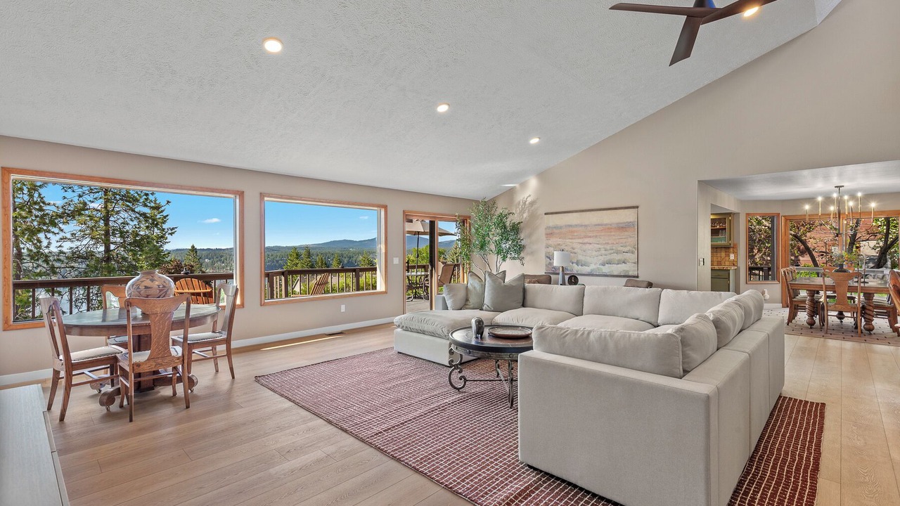 Photo of Livingroom in Hayden View Estates