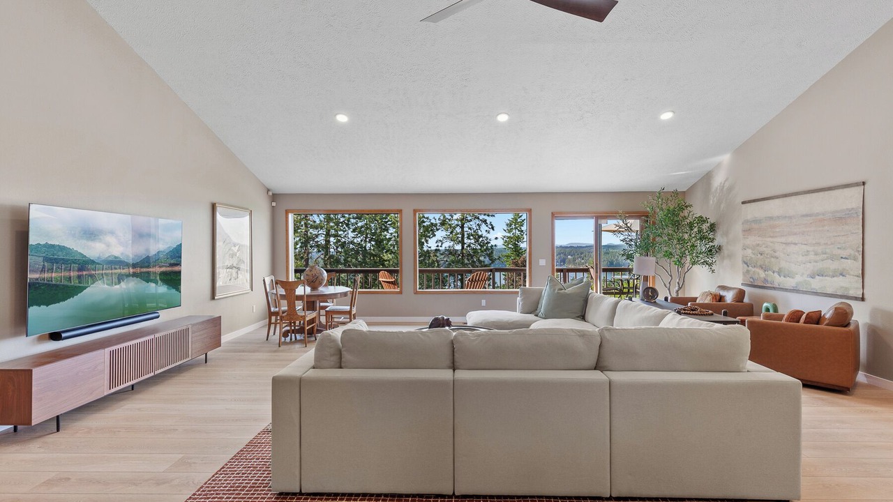 Photo of Livingroom in Hayden View Estates