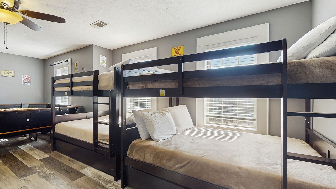 Photo of Bedroom in Kodak