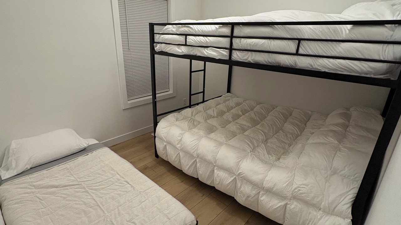 Photo of Bedroom in Twin Lakes