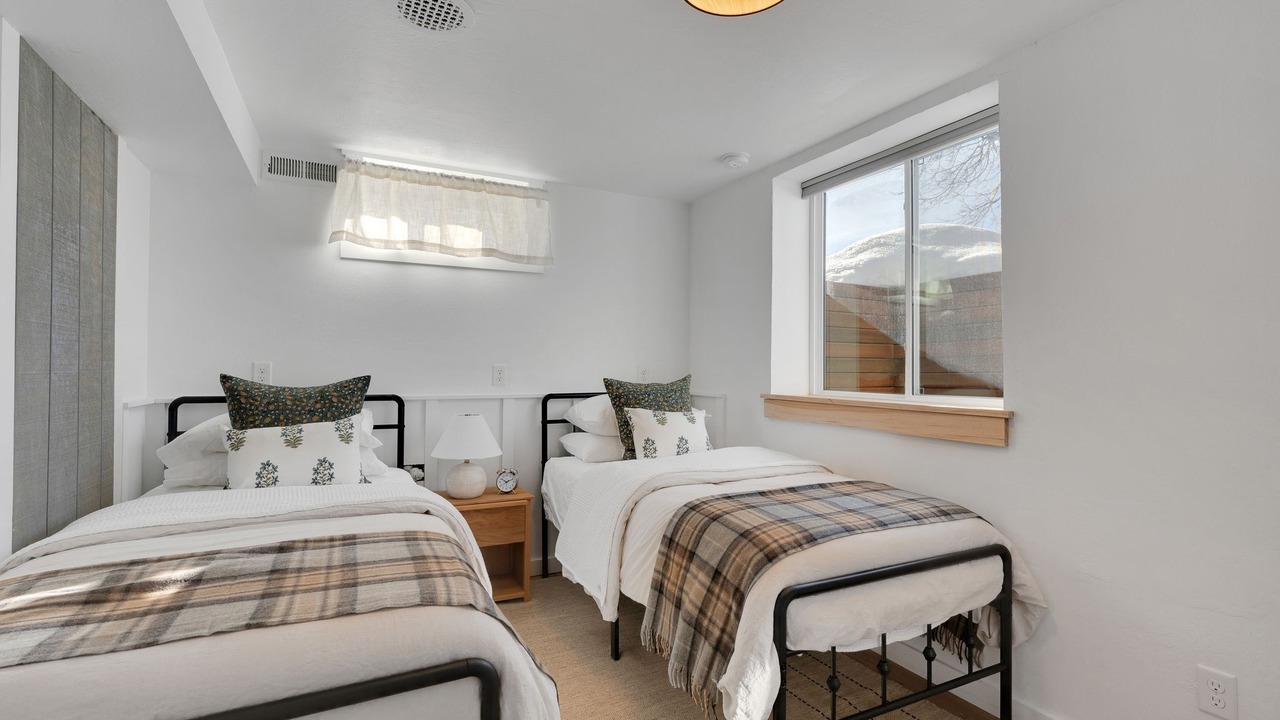 Photo of Bedroom in Franklin to the Fort