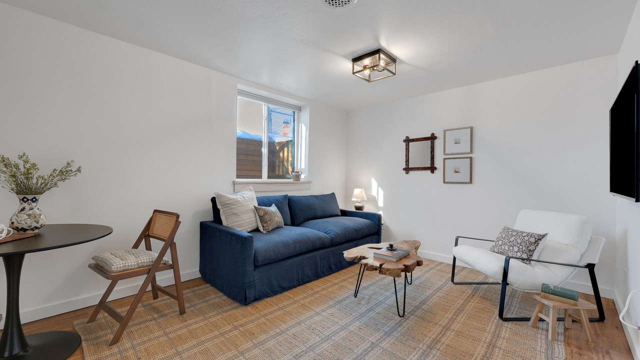 Photo of Livingroom in Franklin to the Fort