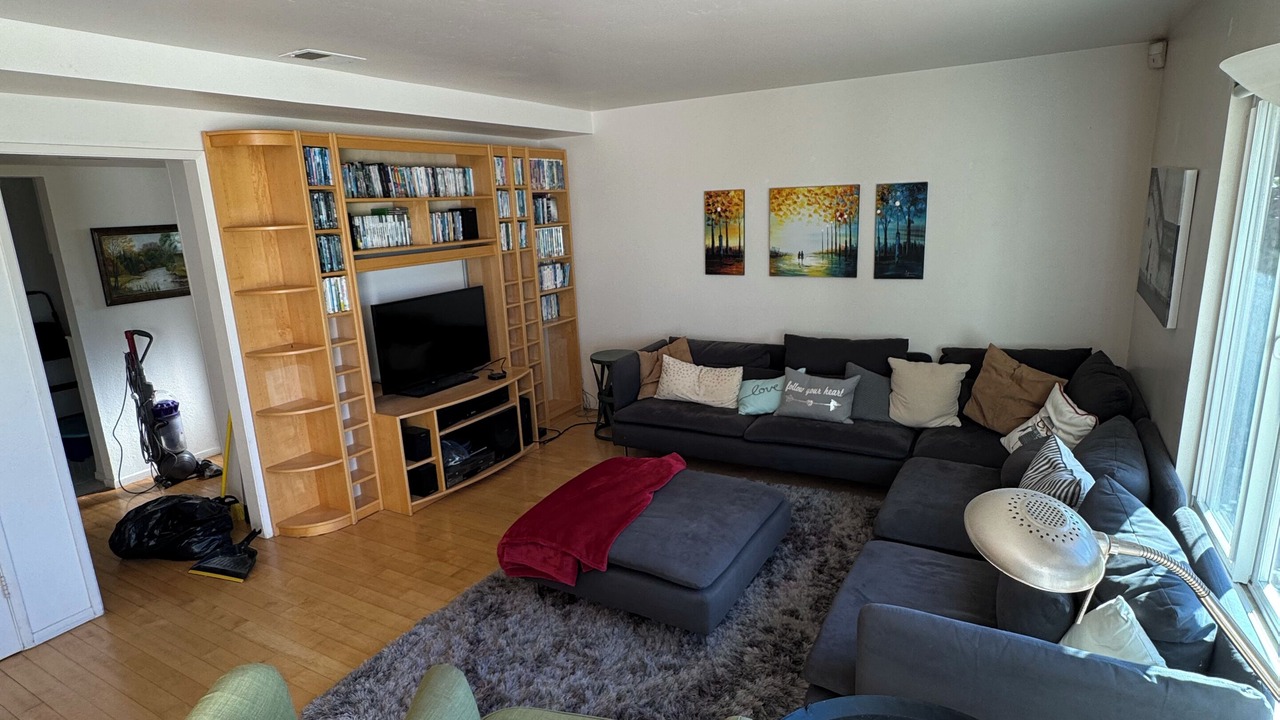 Photo of Livingroom in Rancho Santa Fe