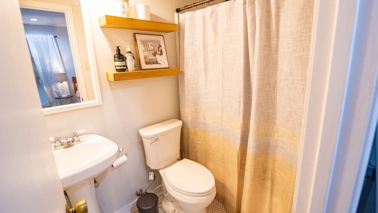 Photo of Bathroom in Reservoir
