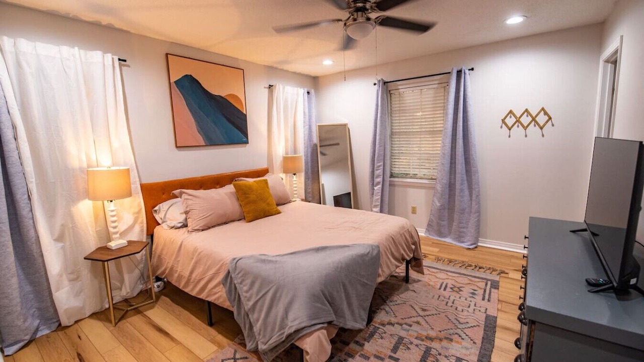 Photo of Bedroom in Reservoir
